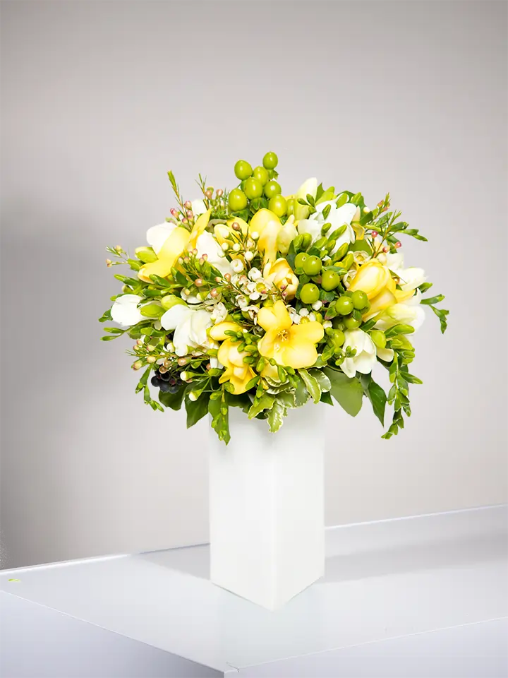 Bouquet fresie gialle e bianche